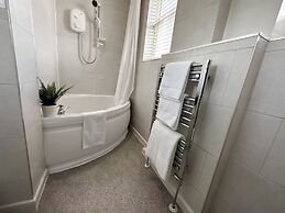 Station Lounge & Rooms