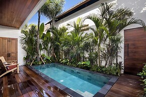 Nusantara Loft Raijua by Alfred in Bali