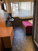 Petek Hotel