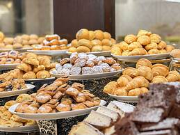 Al Safwah Hotel Tower 1