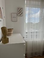 GREEN HILL Apartment