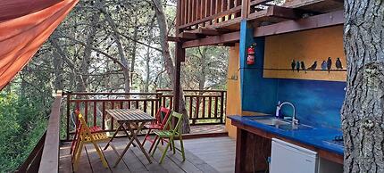 TreeHouses Ljubač Glamping Robinson