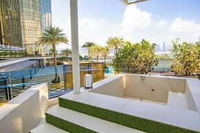 YOHO Treasure Island Hotel