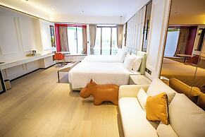 YOHO Treasure Island Hotel