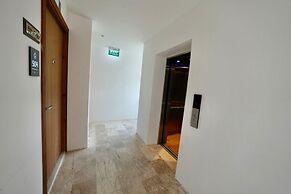 Elite Atoll Beachfront Hotel