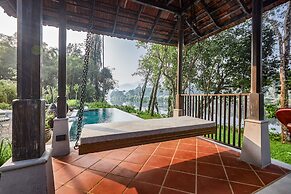 Periyar River lodge