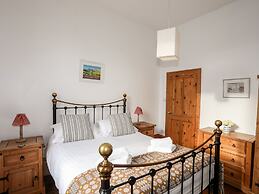 East Point Lynas Lighthouse Keeper's Cottage