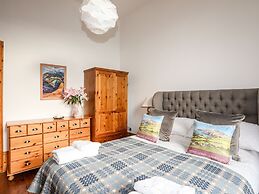 East Point Lynas Lighthouse Keeper's Cottage