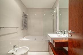 Modern Cedofeita by Homing