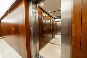 Modern Cedofeita by Homing