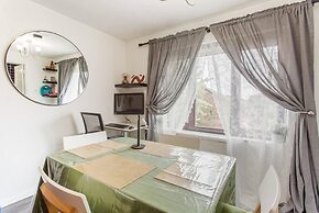 Immaculate 2-bed Apartment in Dagenham