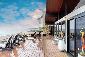 Oceanfront w/ Game Room, Fire Pit, Panoramic Views Angels Landing by A