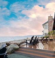 Oceanfront w/ Game Room, Fire Pit, Panoramic Views Angels Landing by A
