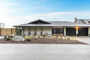 Oceanfront w/ Game Room, Fire Pit, Panoramic Views Angels Landing by A