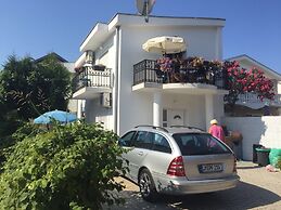 Nafija Apartment 1