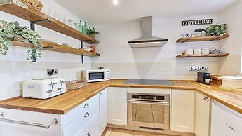 Host Stay Waterleap Cottage
