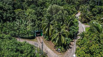 Playa Grande Lodge