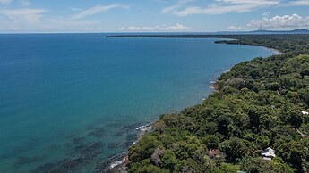Playa Grande Lodge