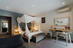 Maylie Bali Villa & Bungalow