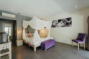 Maylie Bali Villa & Bungalow
