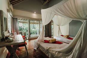 Maylie Bali Villa & Bungalow