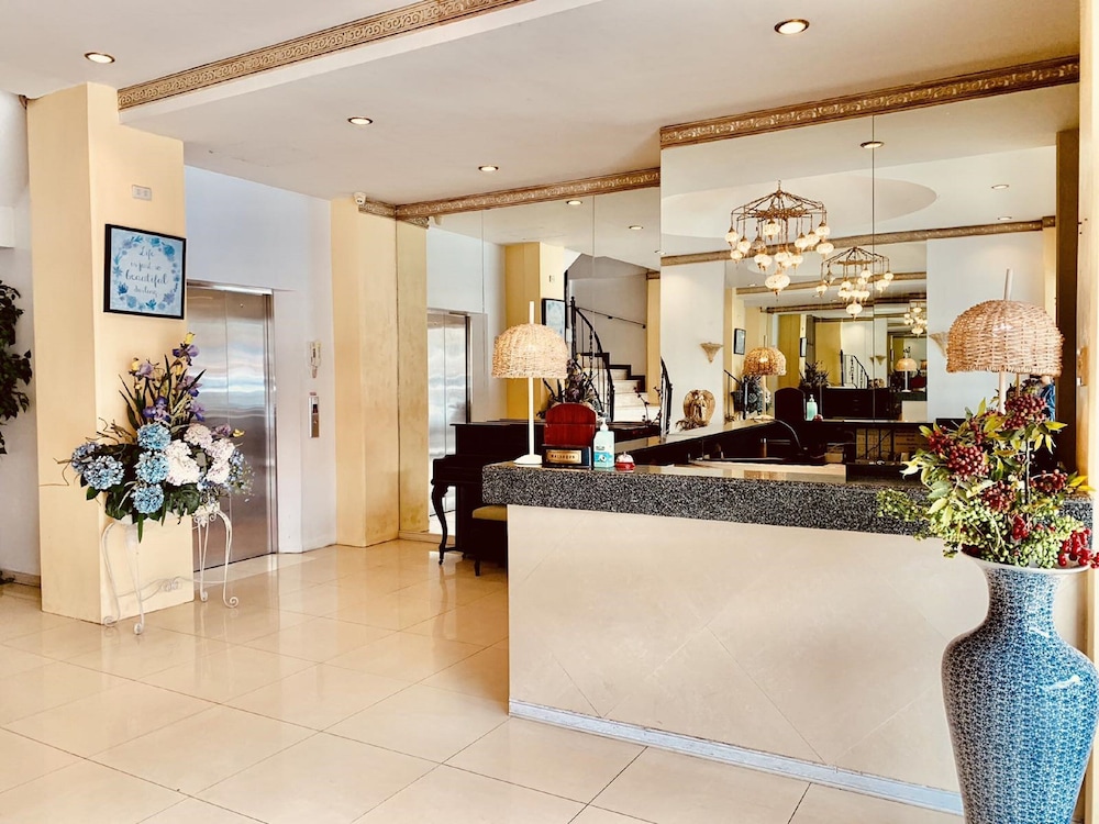 Tagzzz Hotel powered by Cocotel