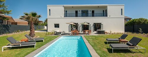 Glow Boutique Suites