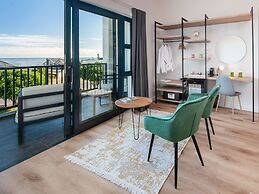 Glow Boutique Suites