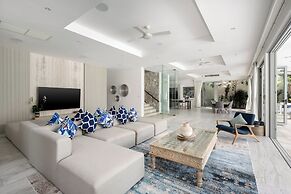 Villa Maliya