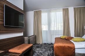 Hotel Marshal