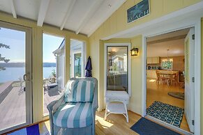 Cozy Langley Retreat: Water Views & Beach Access