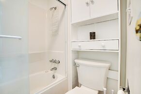 Lovely Crescent Bar Condo w/ Community Amenities!