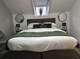 Studio - Sleeps 2 - Parking - Wifi