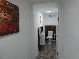 3 Oaks Lodge
