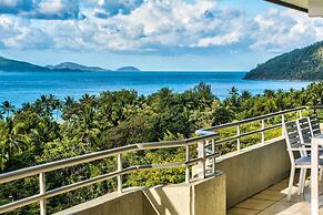 Poinciana Lodges -Ocean Views