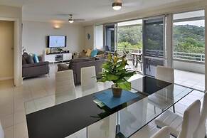 Poinciana Lodges -Ocean Views