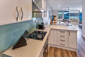 Poinciana Lodges -Ocean Views
