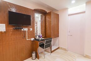 Fabhotel Mega Royal