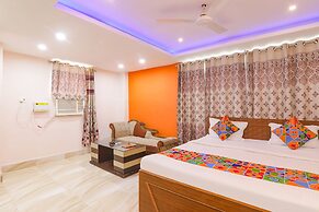 Fabhotel Mega Royal