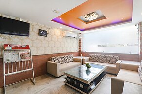 Fabhotel Mega Royal