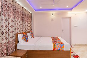 Fabhotel Mega Royal