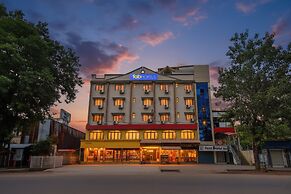 Fabhotel Crystal Inn Ii