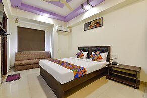 Fabhotel Crystal Inn Ii