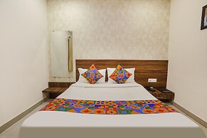 Fabhotel Prince Mama