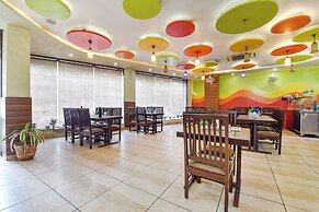 Fabhotel Padmawati Palace