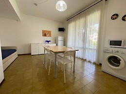 Precious Villa With Private Garden and Barbecue